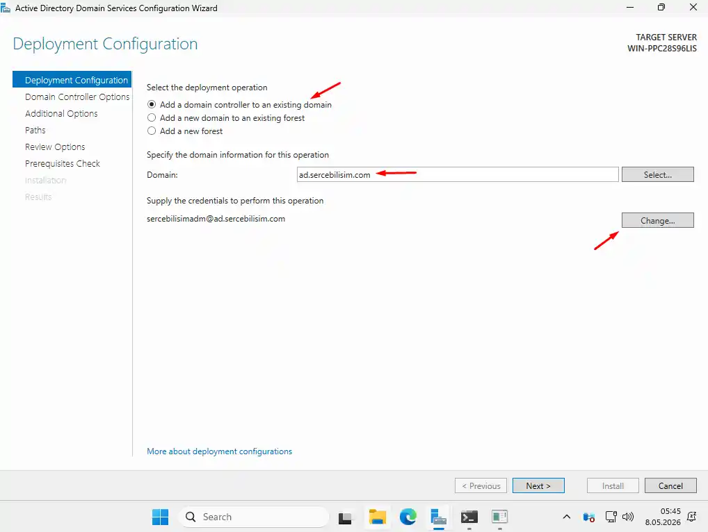 Active Directory Domain Services Configuration Wizard Deployment Configuration ekranı: Add a domain controller to an existing domain seçili, domain ad.sercebilisim.com girilmiş, sercebilisimadm@ad.sercebilisim.com kimlik bilgileriyle yetkilendirme yapılmış