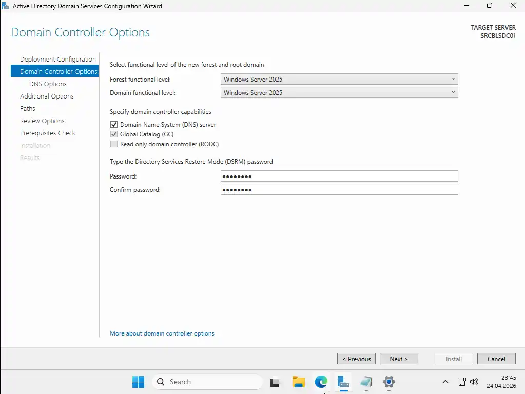 Active Directory promotion Domain Controller Options ekranı: Forest functional level ve Domain functional level Windows Server 2025, DNS server ve Global Catalog seçili, DSRM parolası girilmiş