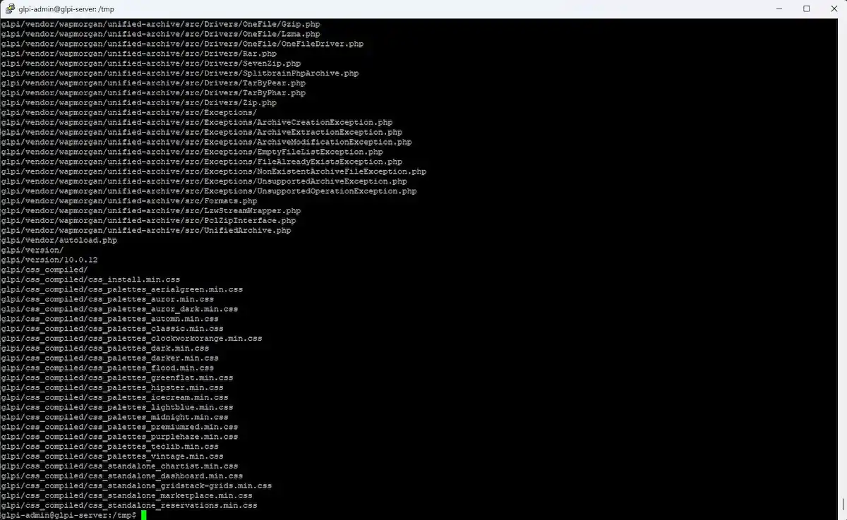Serçe Bilişim GLPI rehberi; /tmp dizini altında wget ile GLPI 10.0.12 sürümünün indirilmesi ve tar -xvzf komutuyla arşivden çıkarılması süreci.